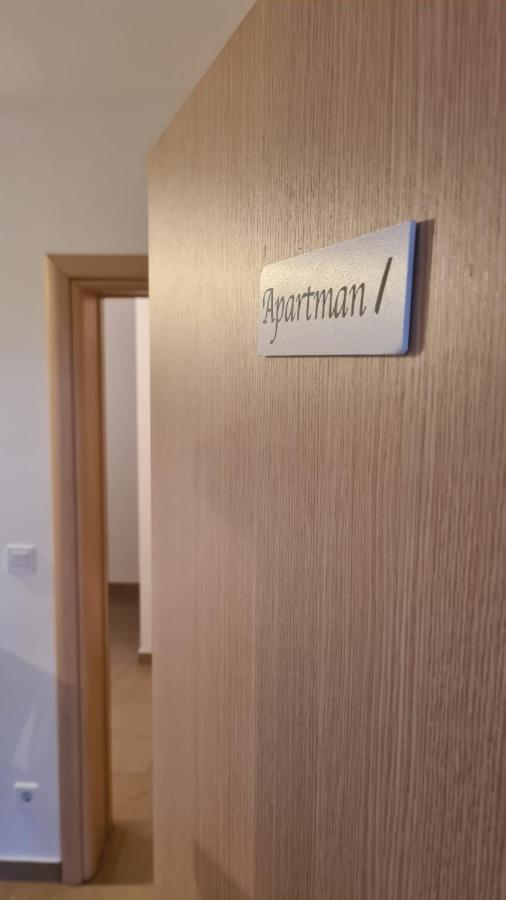 Apartments Pavlinovic คาชเตลา ภายนอก รูปภาพ