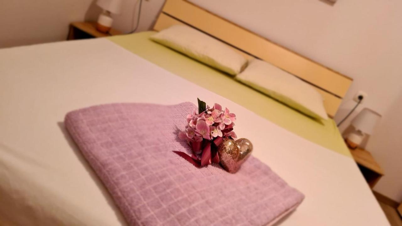 Apartments Pavlinovic คาชเตลา ภายนอก รูปภาพ