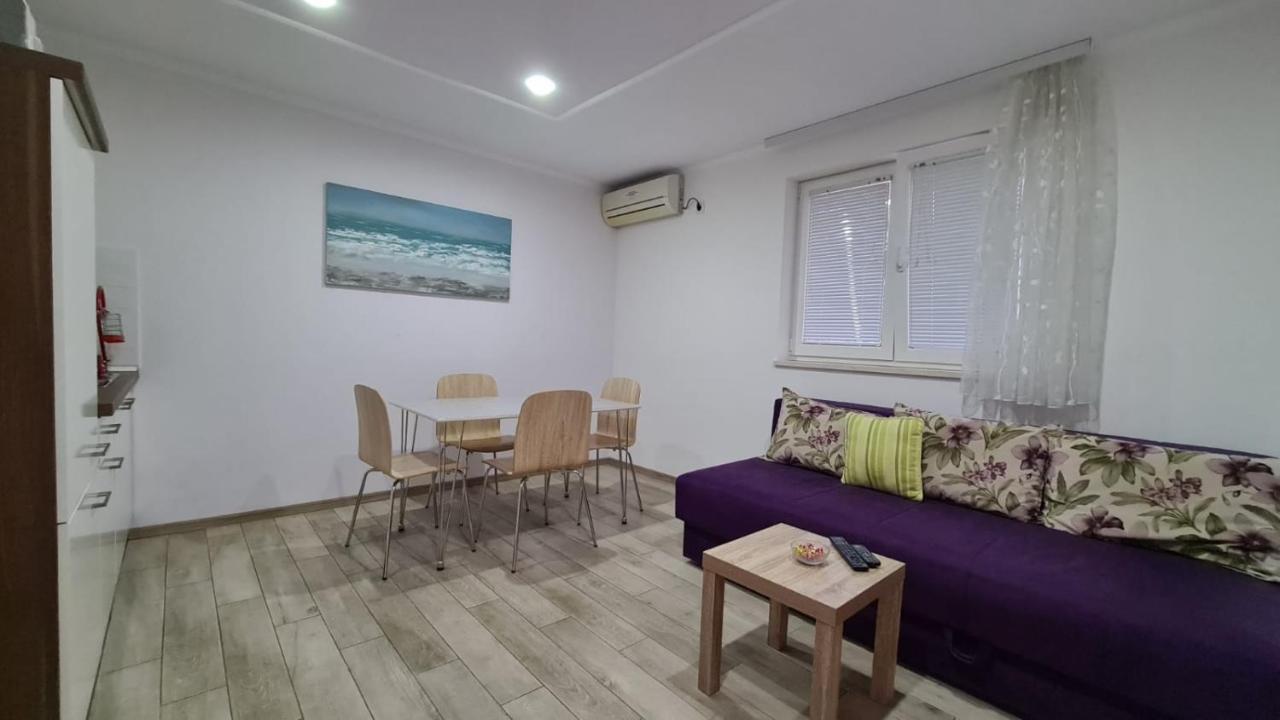 Apartments Pavlinovic คาชเตลา ภายนอก รูปภาพ